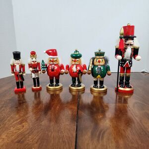 Christmas Nutcracker Multiples Sizes Lot of 6